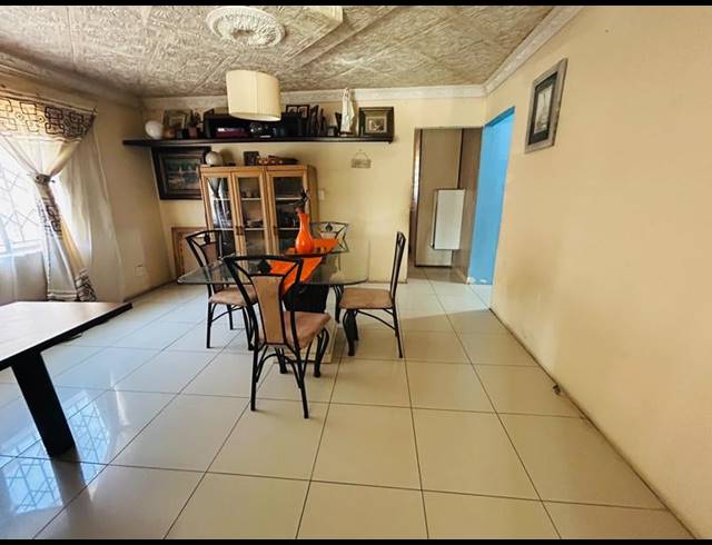 4 BEDROOM HOUSE FOR SALE IN NORKEM PARK